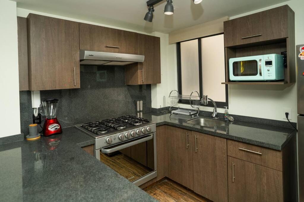 Stylish 2br-2ba Near Plaza De Toros Mexico City