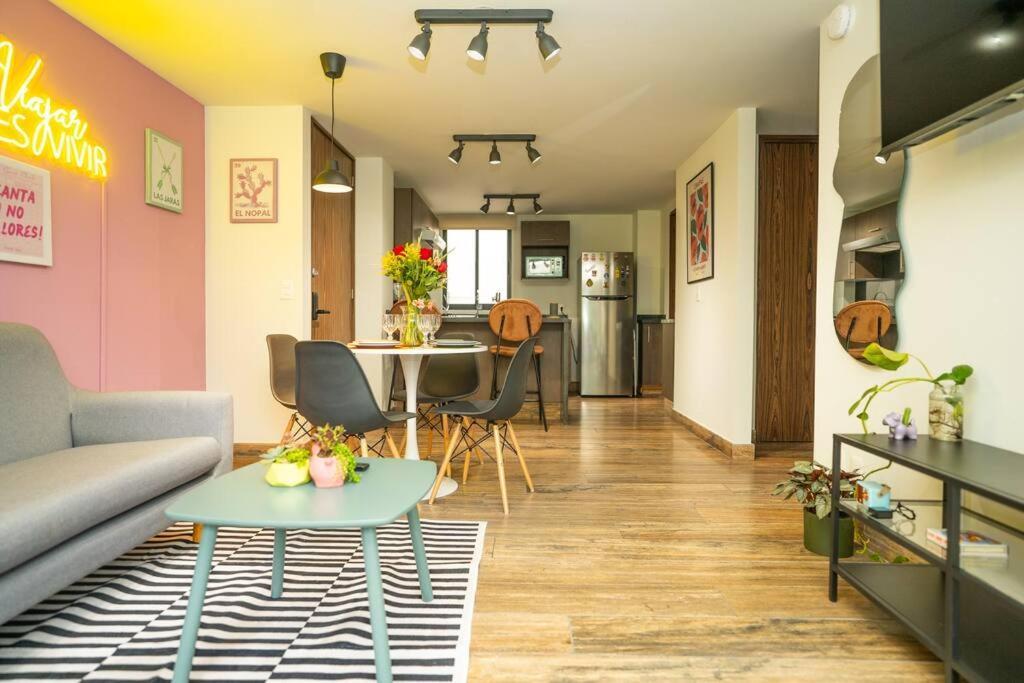 Stylish 2br-2ba Near Plaza De Toros Apartment *